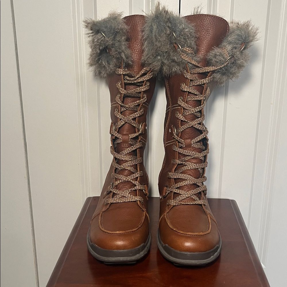 Merrell Snowcreek Polar Tall Oak Boots Quantum Grip Leather Faux Fur NWOB 7.5